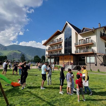 Suatis Resort Kazbegi エクステリア 写真